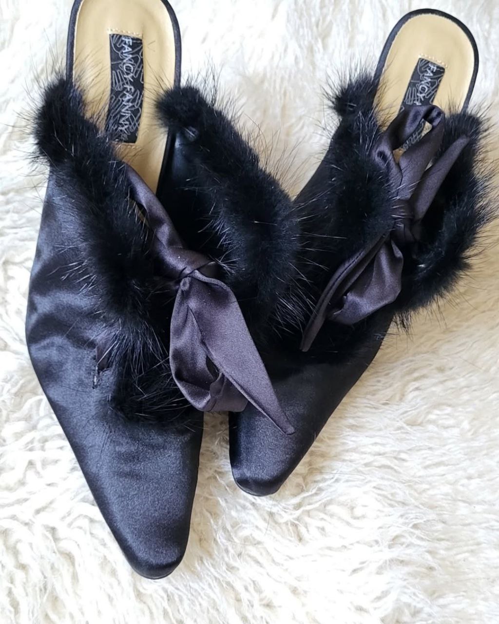 Fur/satin mules. Size 39/40