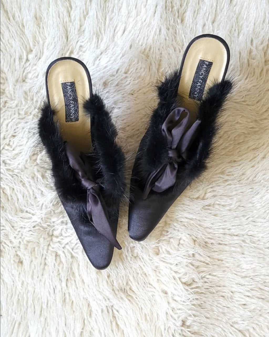 Fur/satin mules. Size 39/40