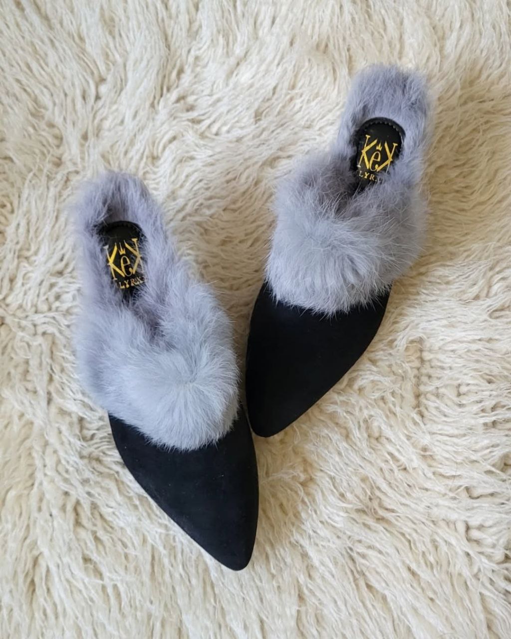 Fur mules. Size 36