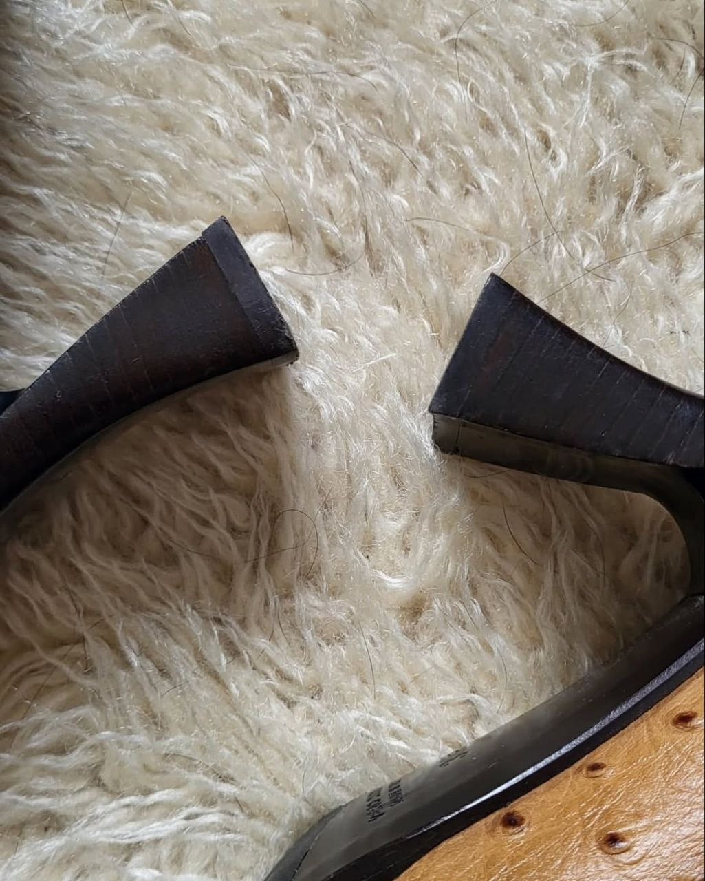 Italian leather. Size 38