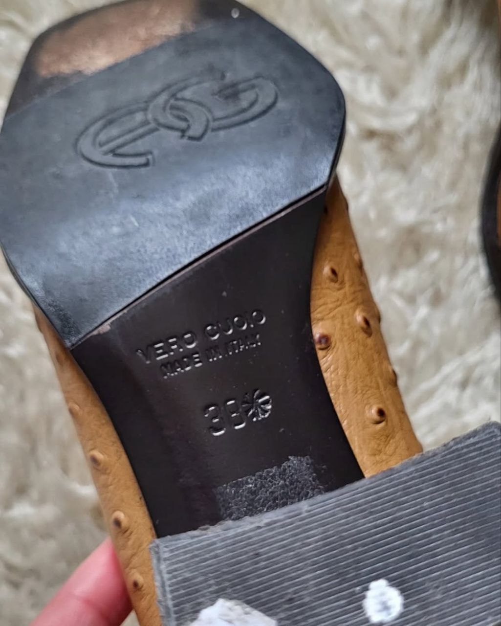 Italian leather. Size 38