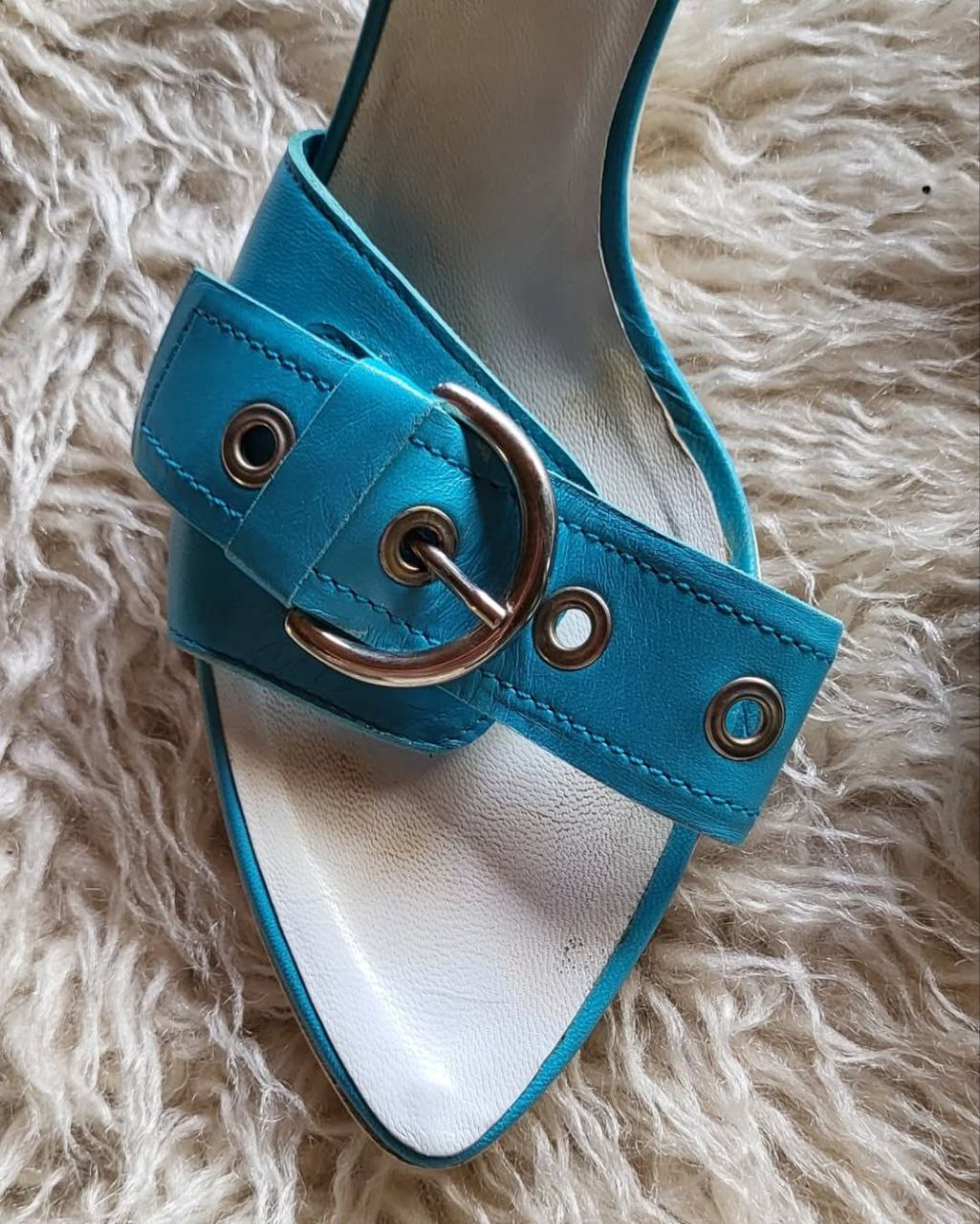 Blue kitten heel. Size 36