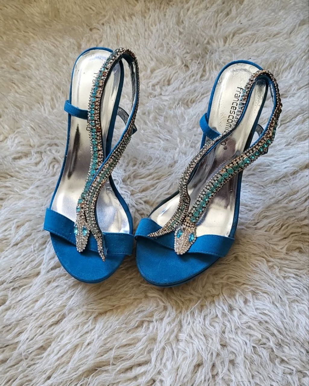 Blue snakes. Size 38