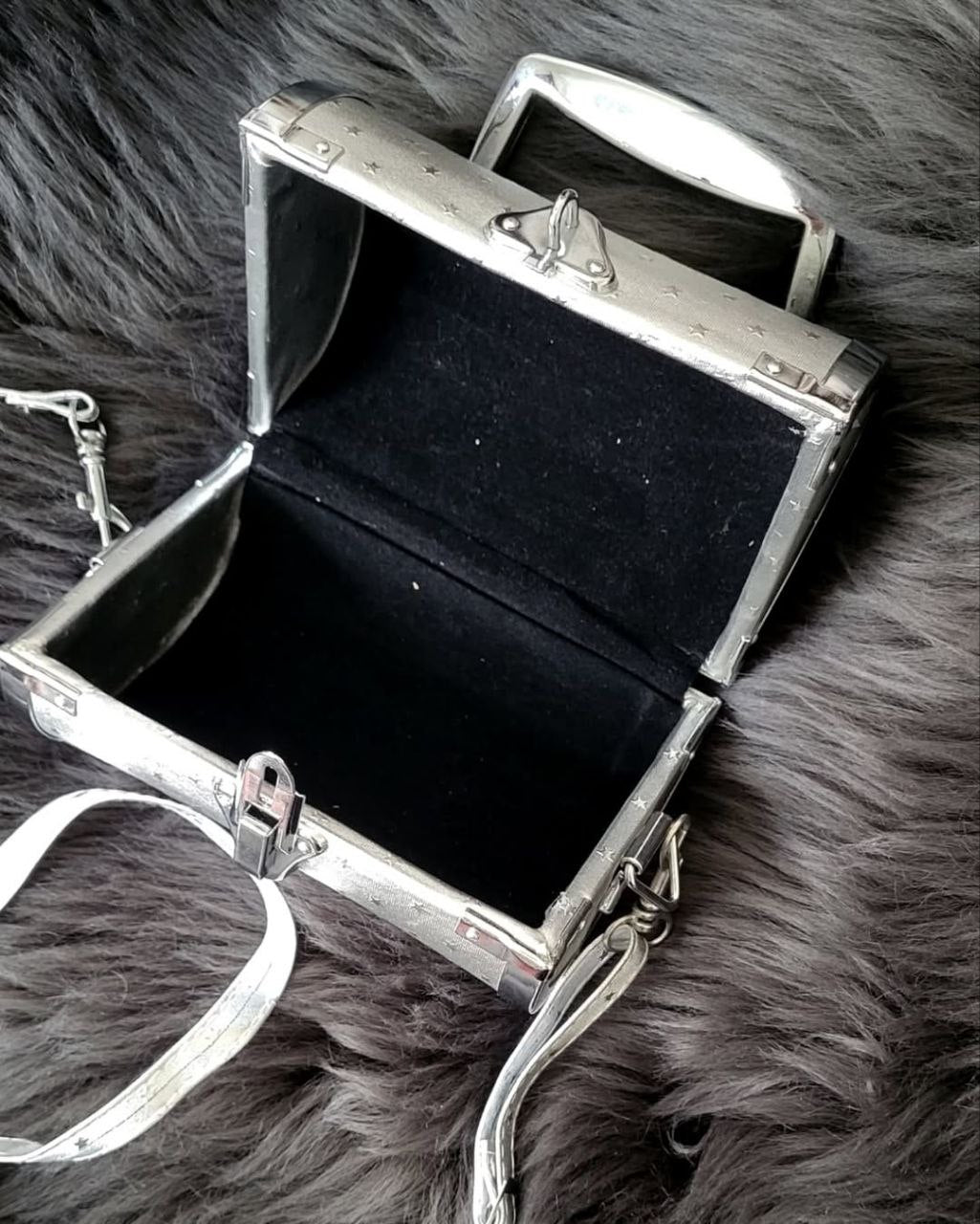 Silver clutch