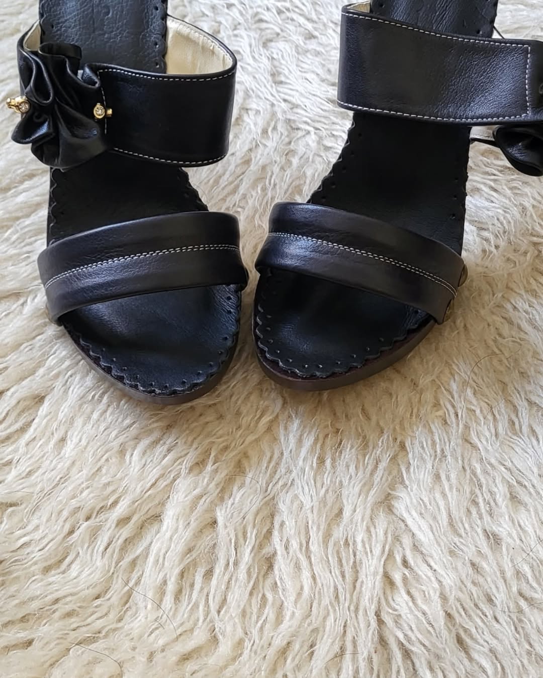 Playful flower. Size 37