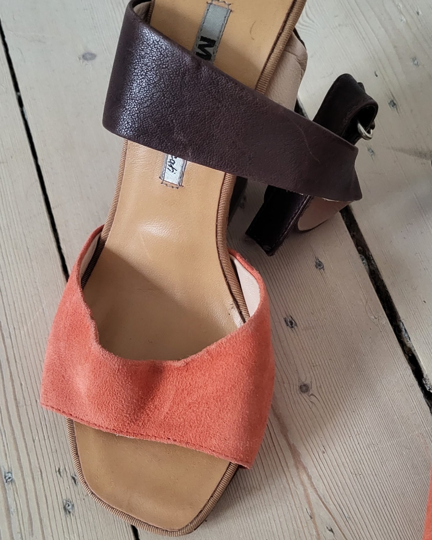 Italian hot. Size 37