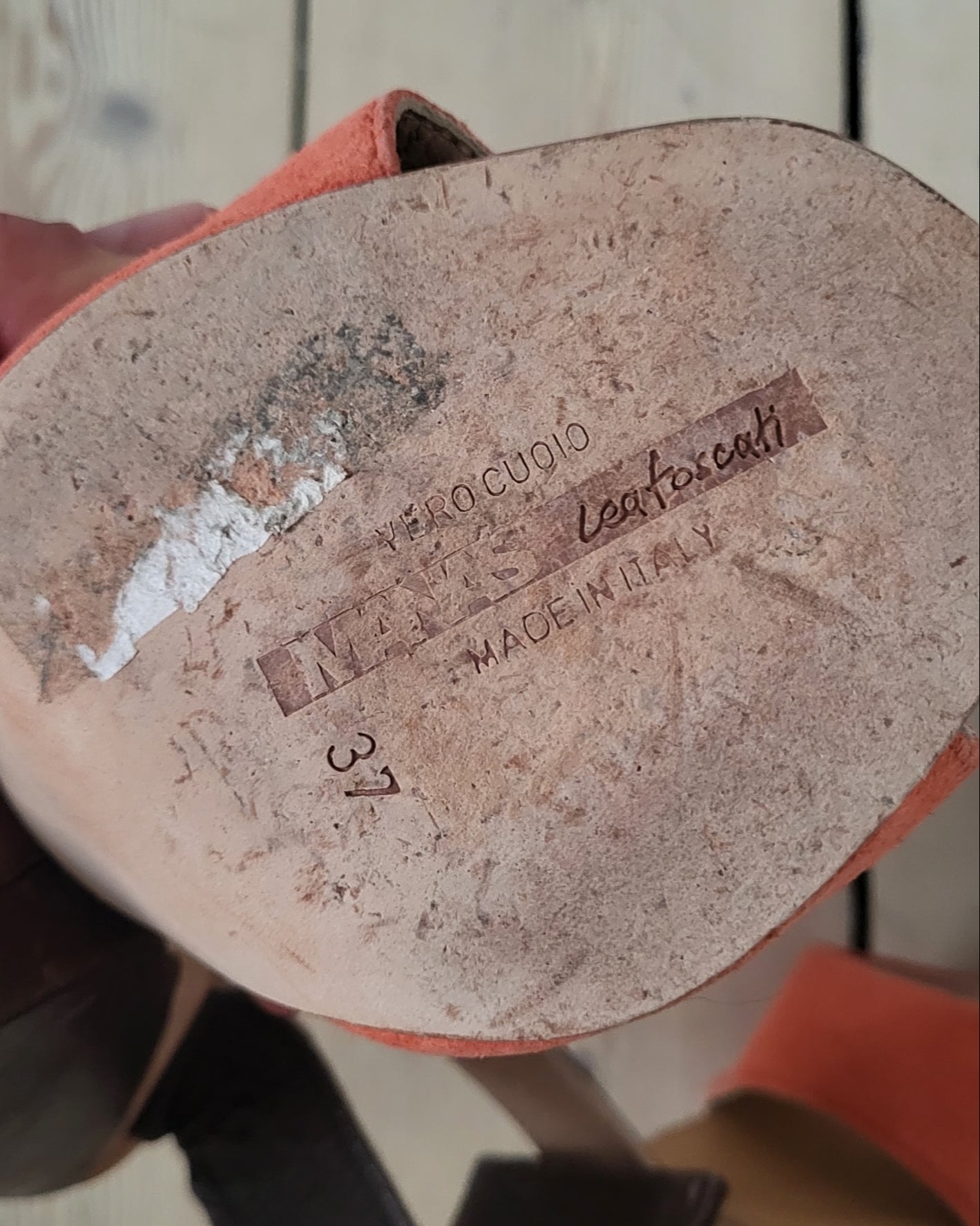 Italian hot. Size 37