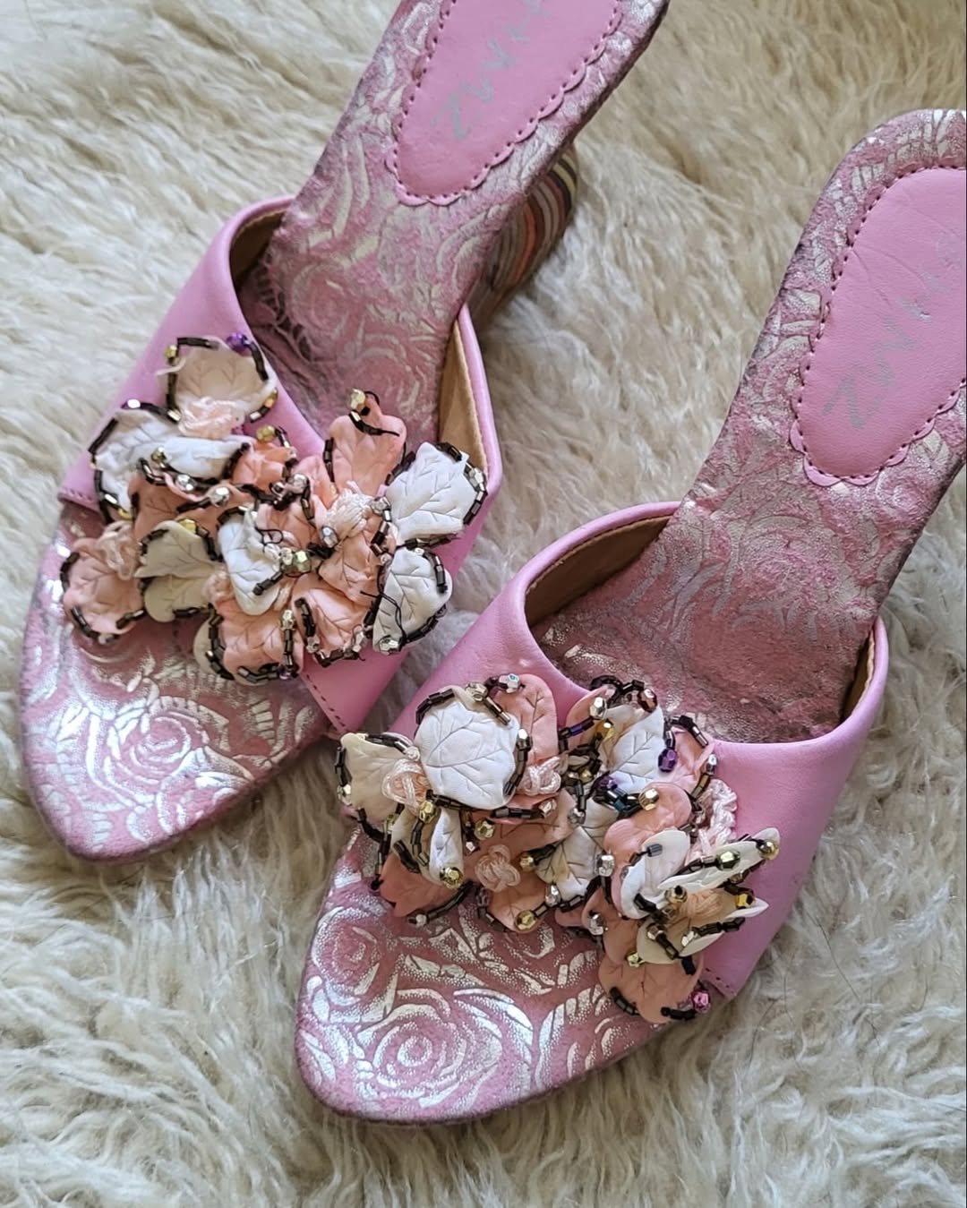 Pink abstract. Size 37