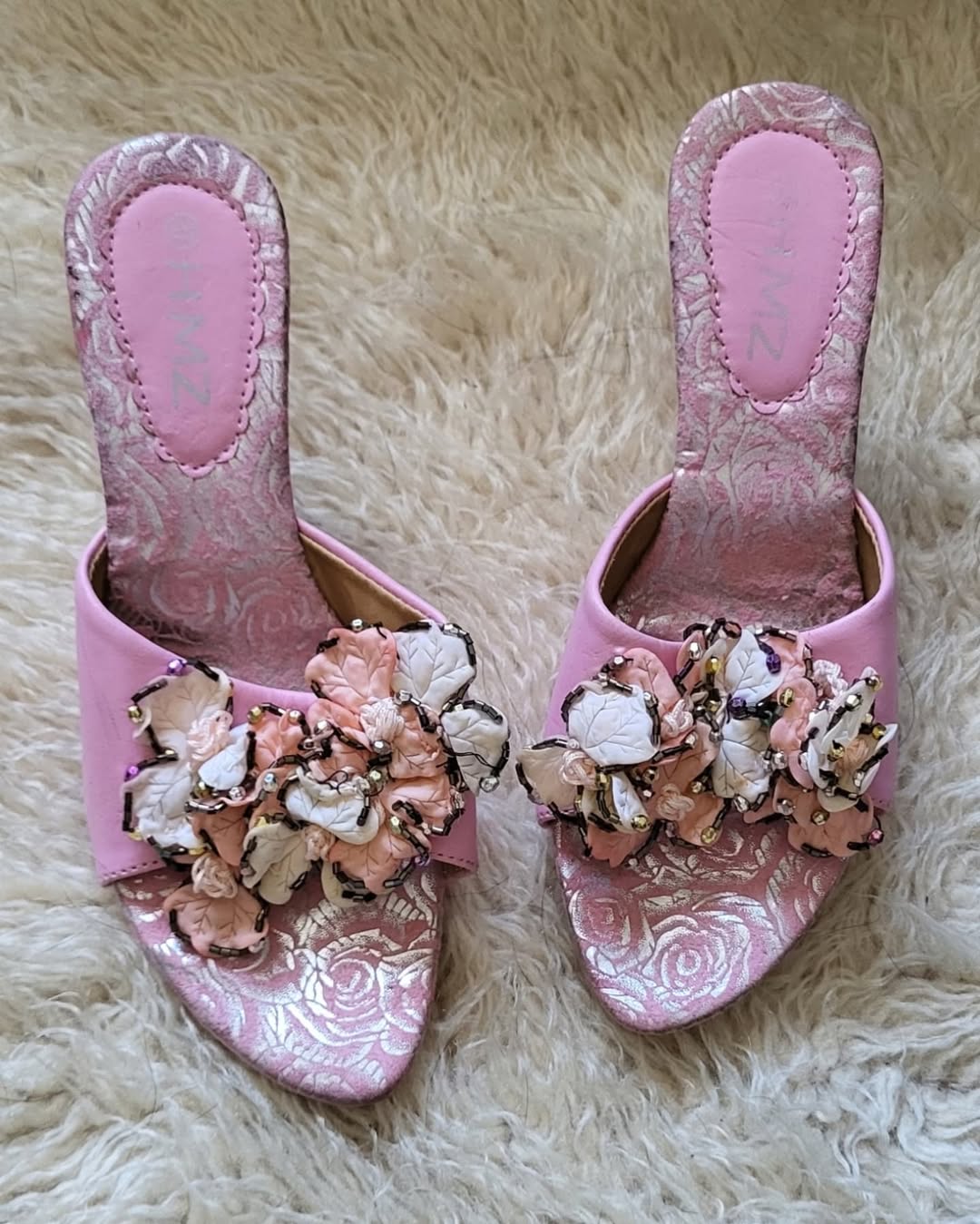 Pink abstract. Size 37