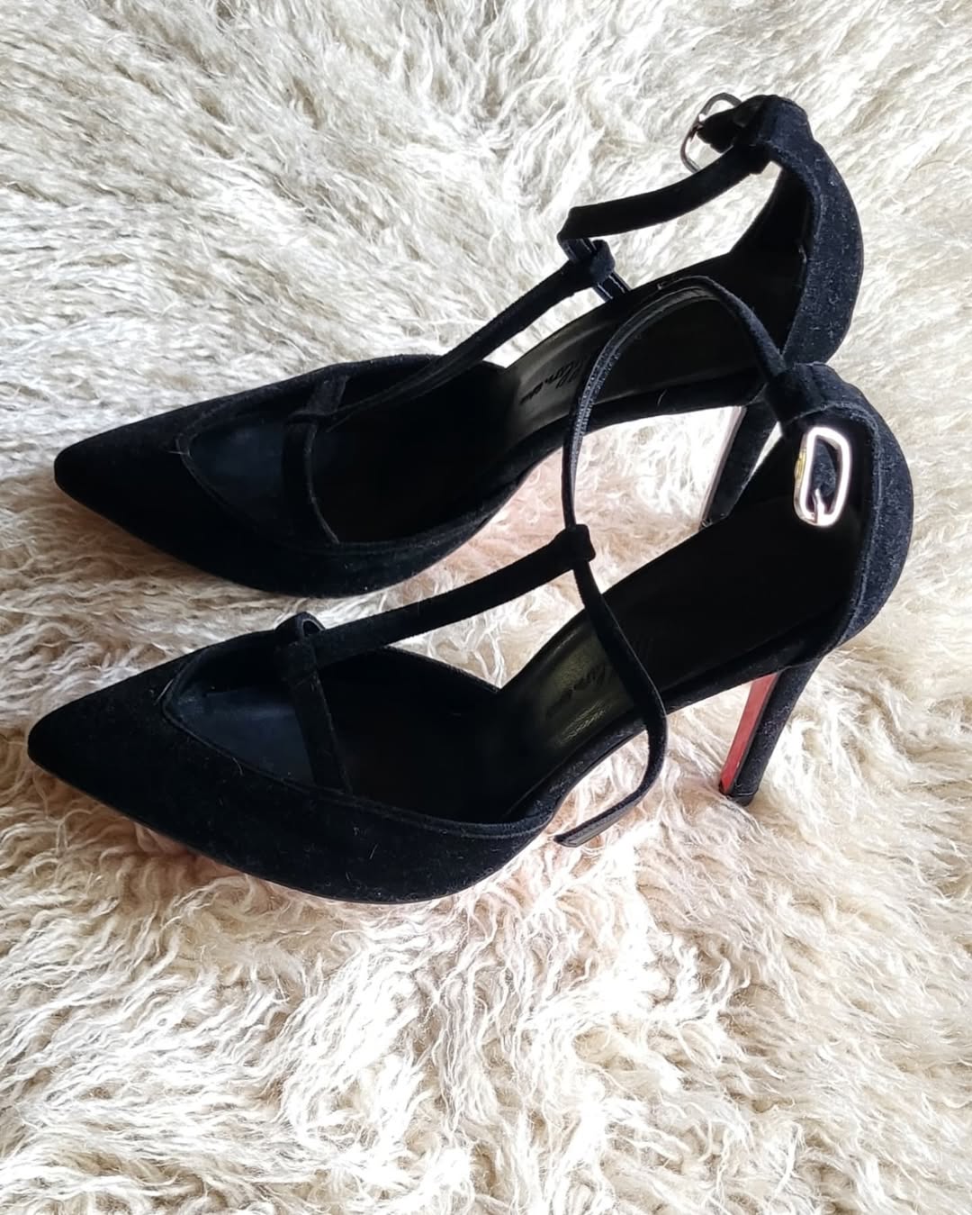 Femme fatale. Size 39