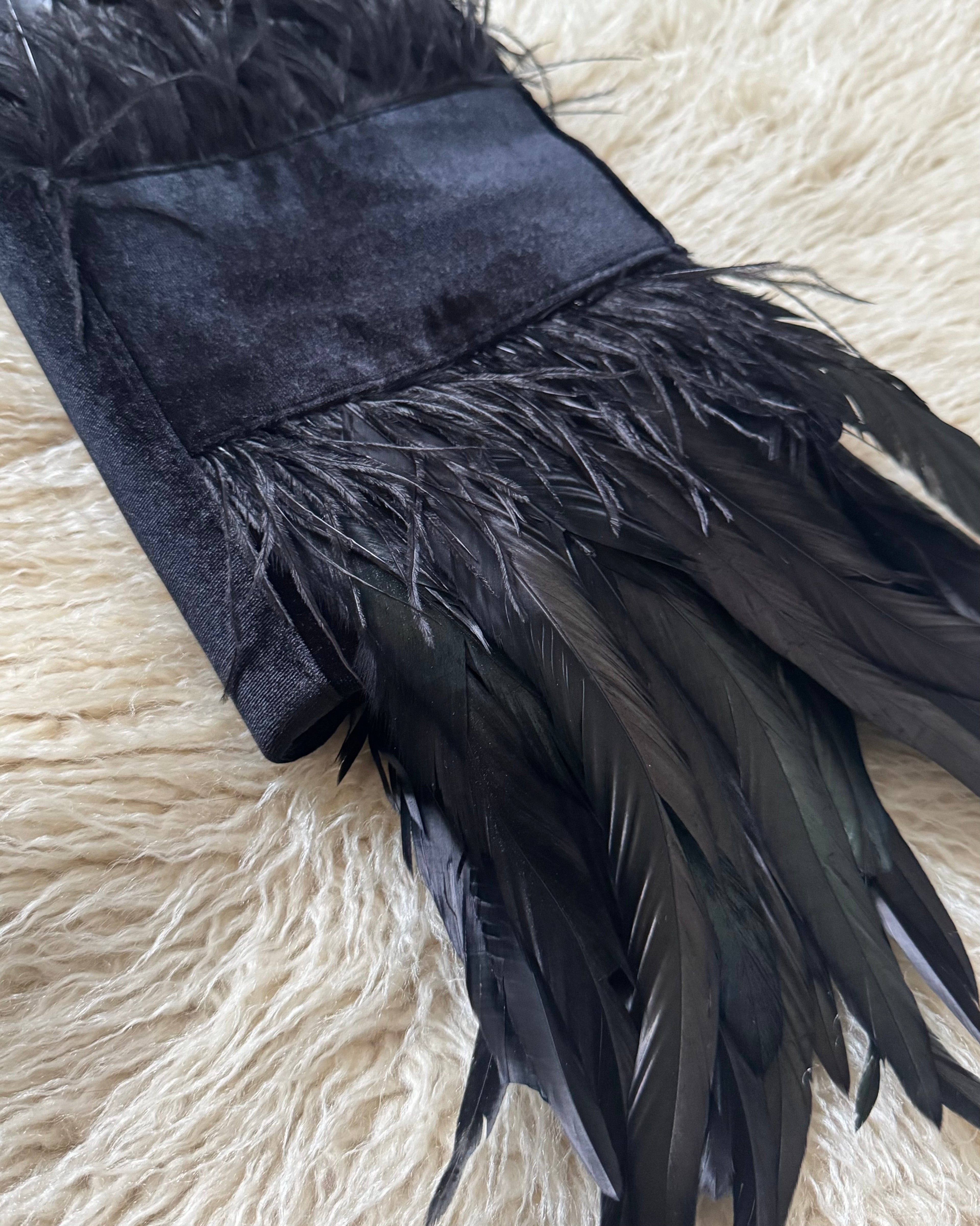 Feather clutch