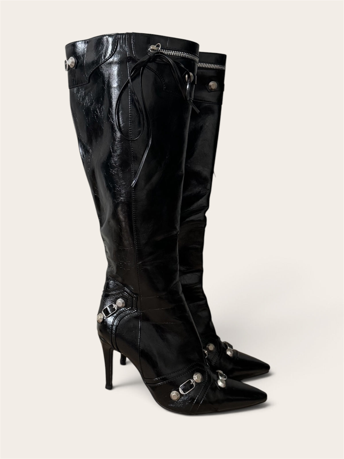 Sassy leather. Size 40/41