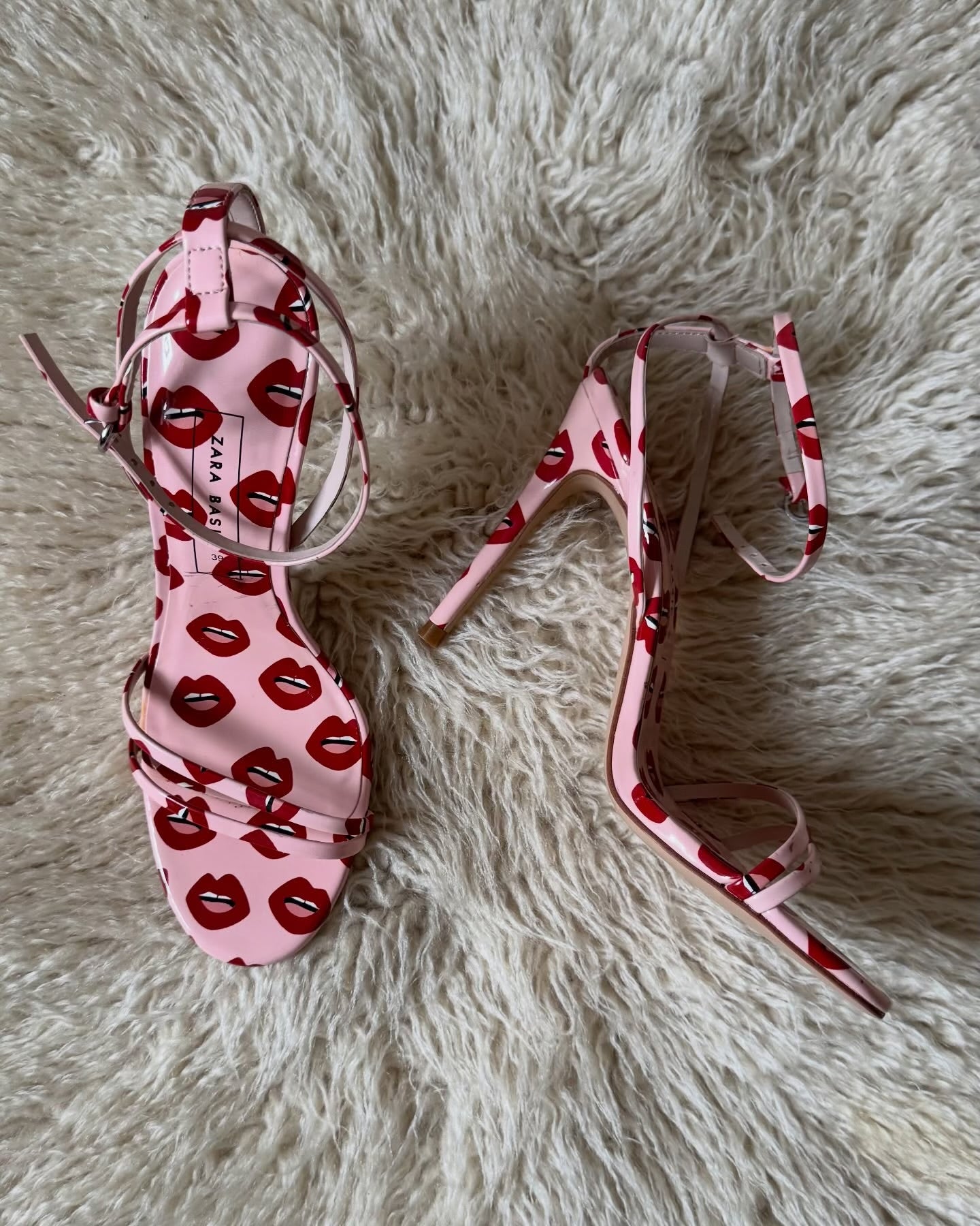 Lips heels. Size 39