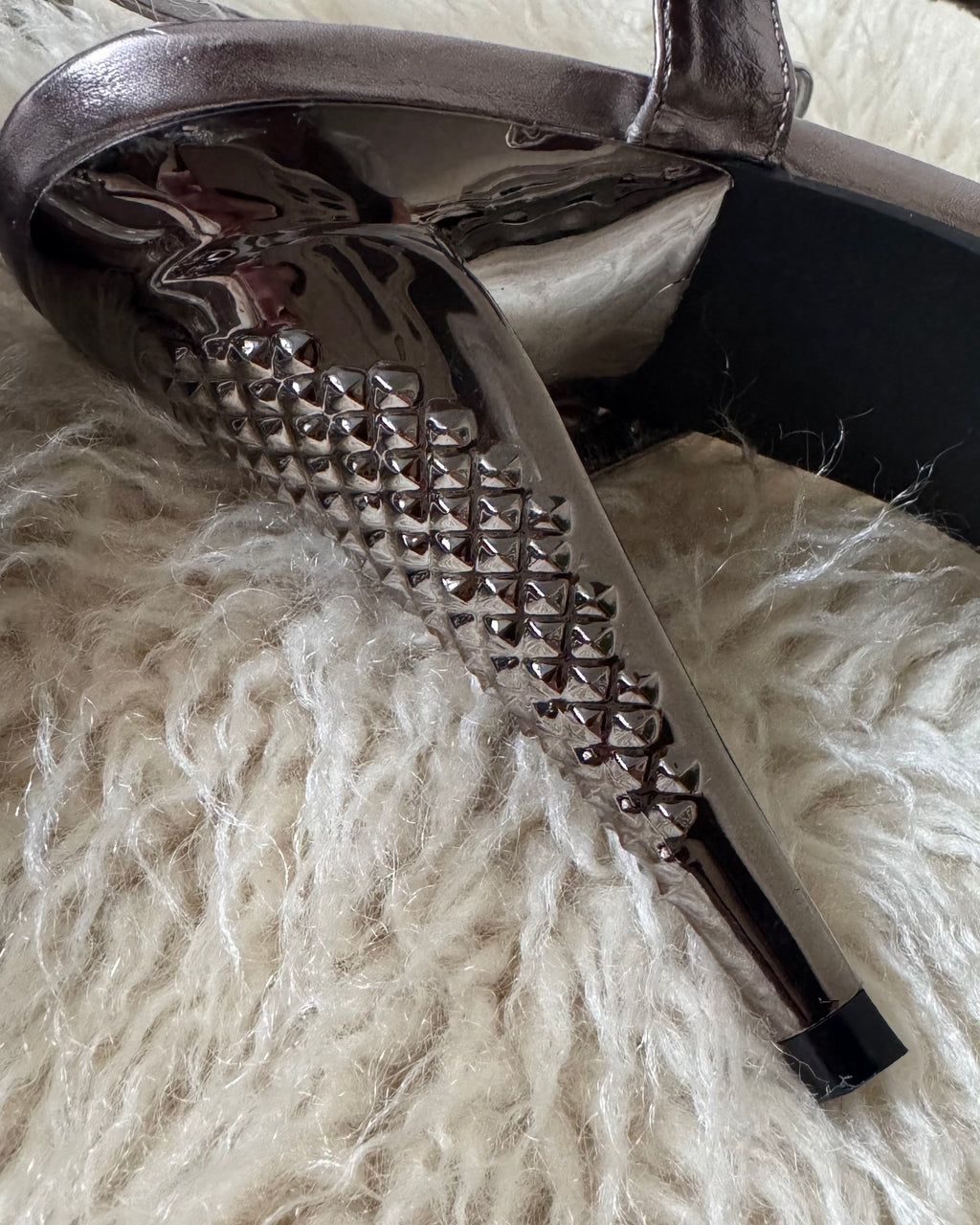 Fish bones heels. Size 39