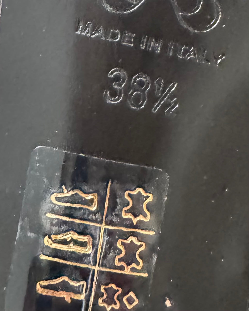 Y2K leather boots. Size 40