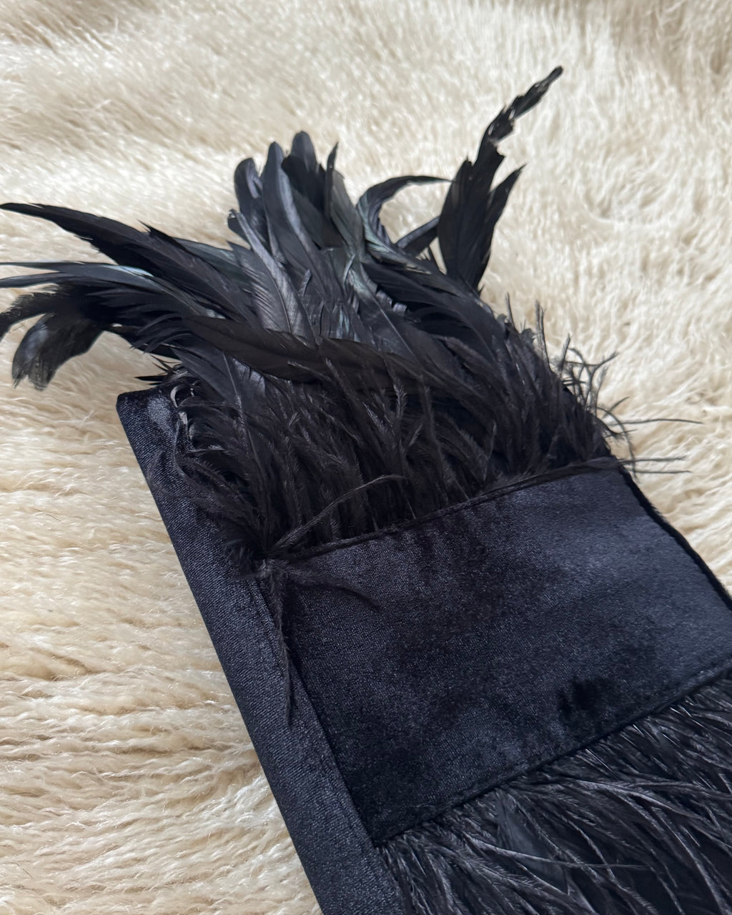 Feather clutch