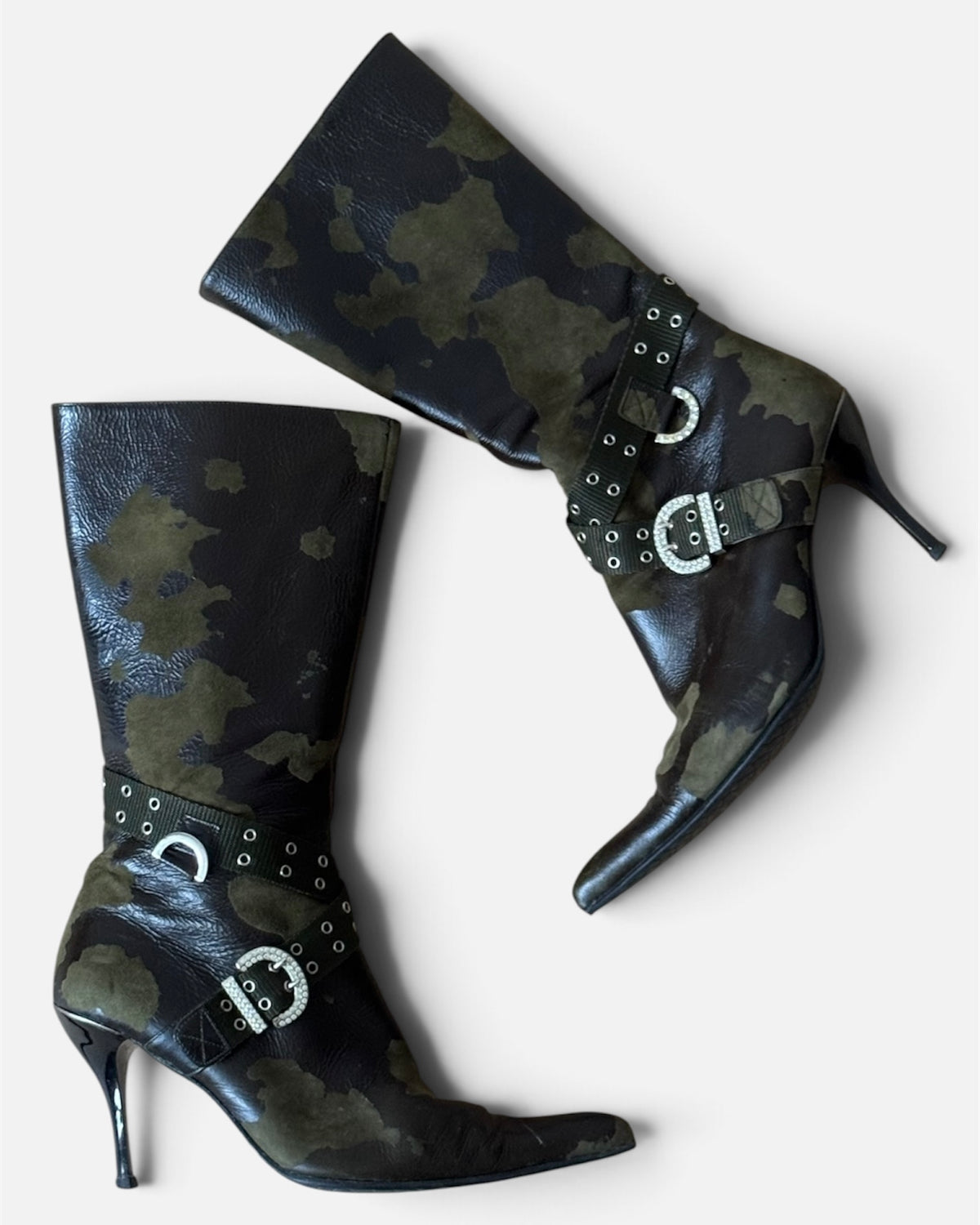 Camouflage boots. Size 39