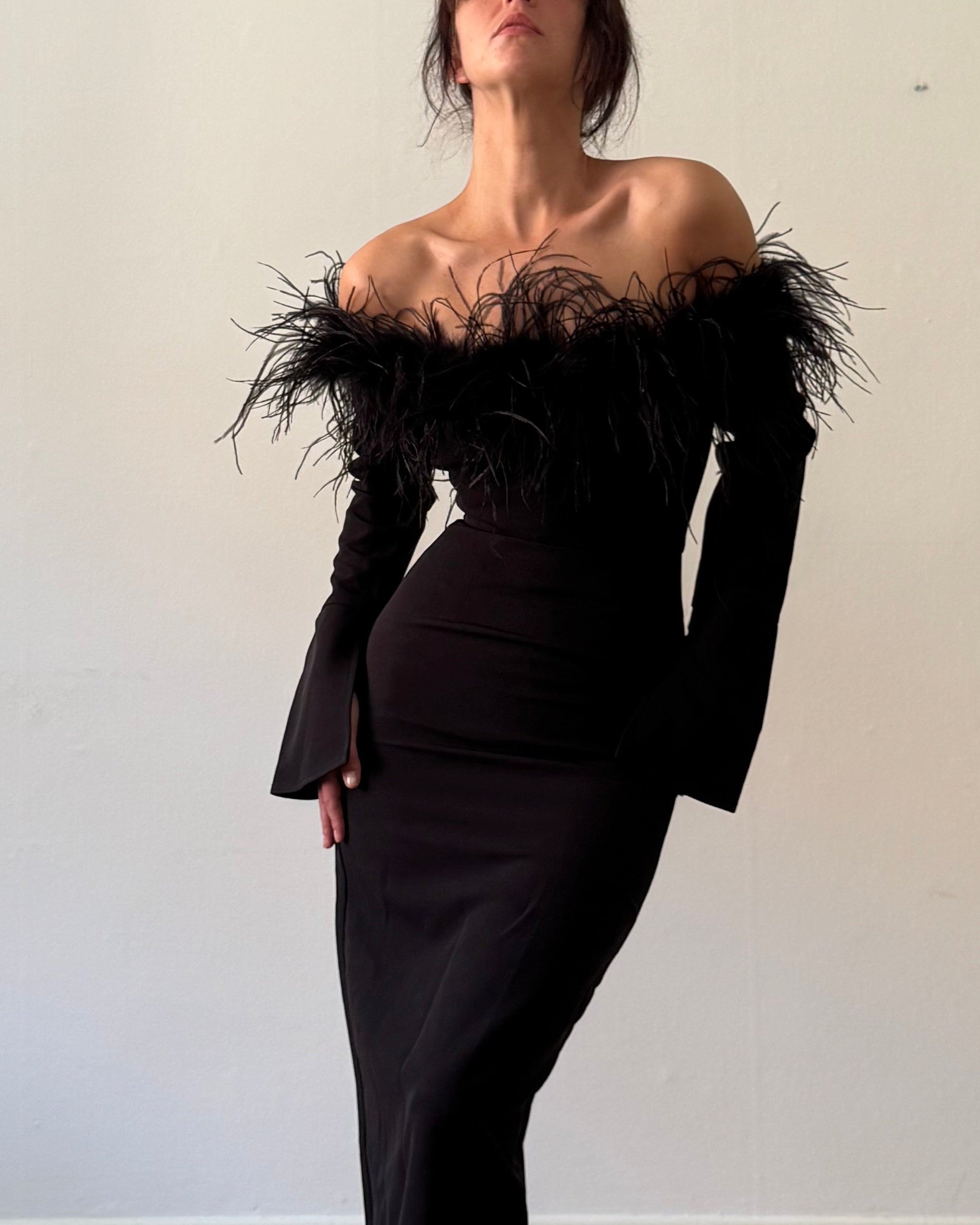 Fatale feathers