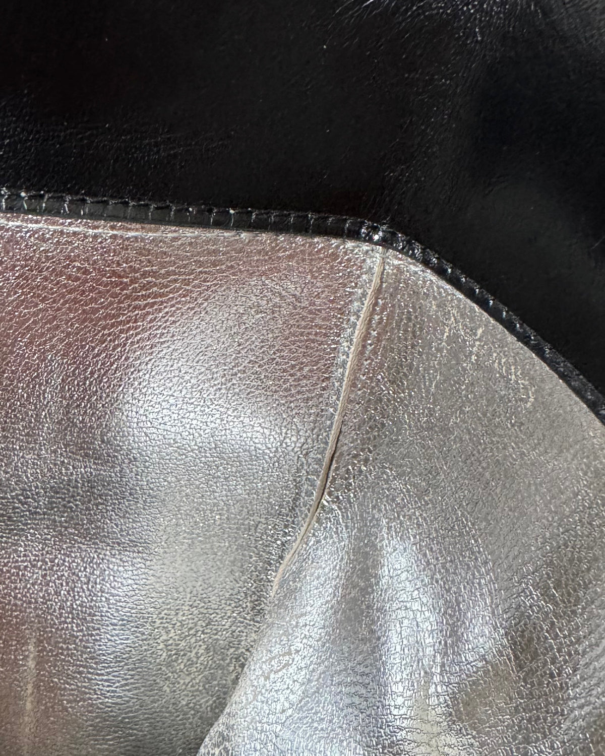Y2K leather boots. Size 40