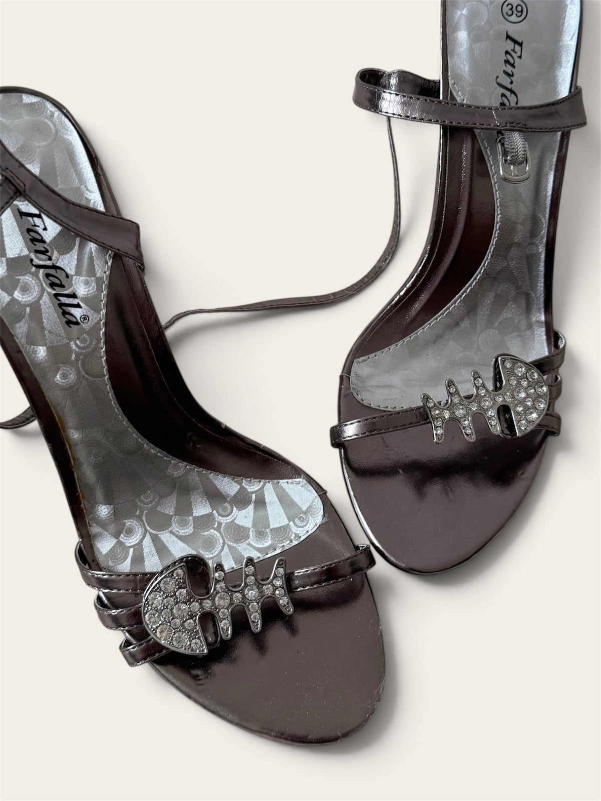 Y2K Fish bones heels. Size 39