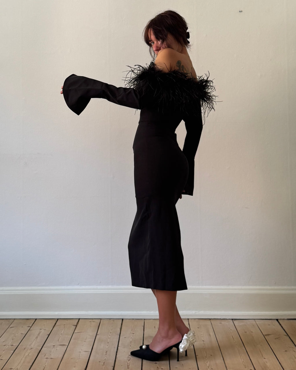 Fatale feathers