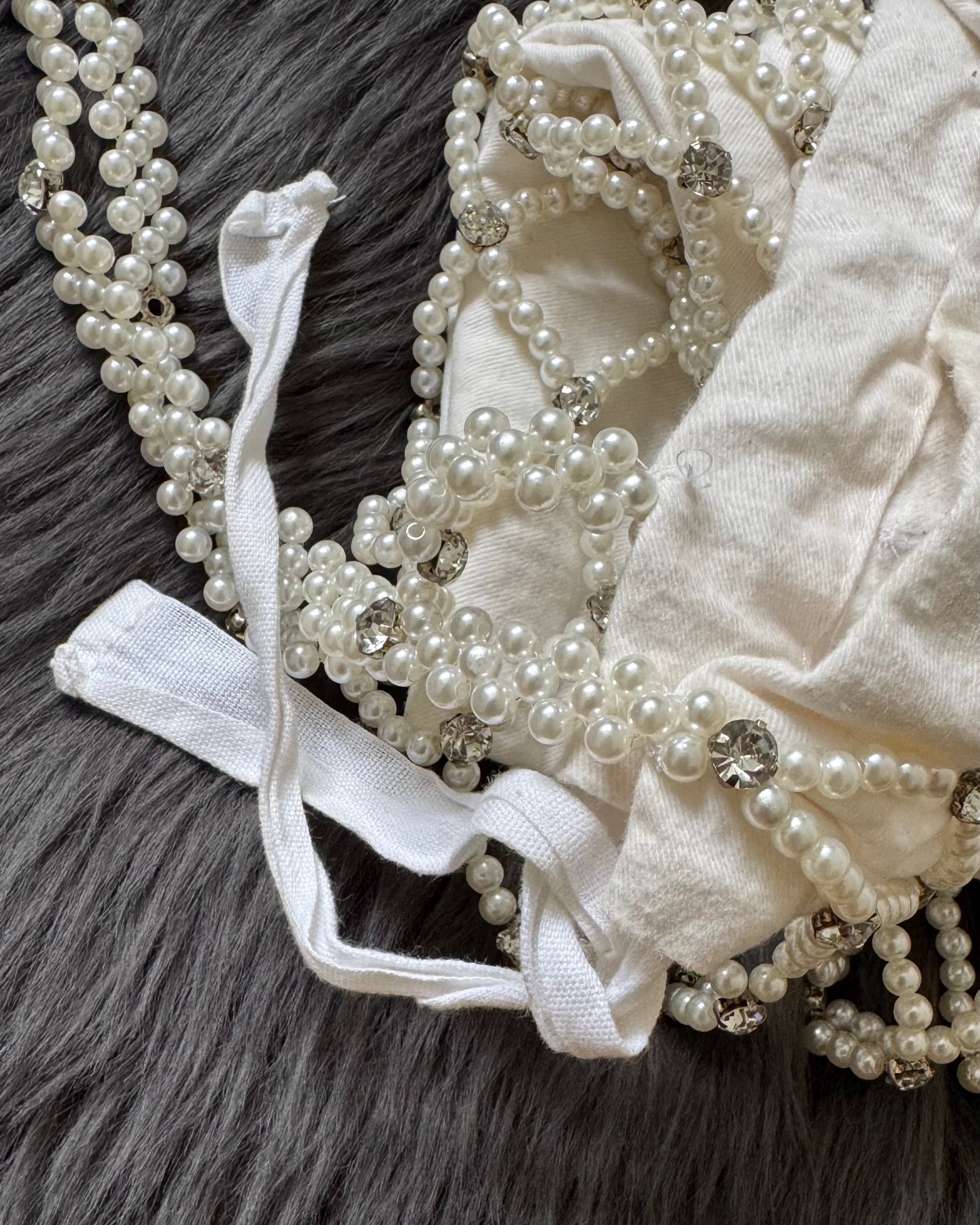 Toteme pearls