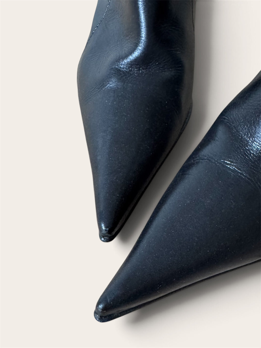 Y2K leather boots. Size 40