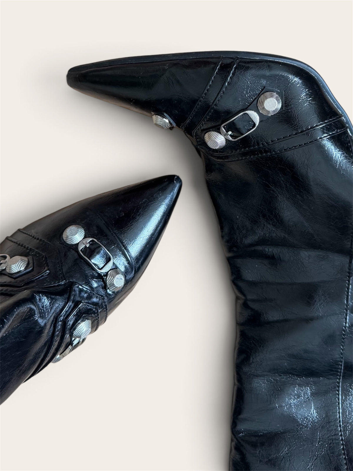 Sassy leather. Size 40/41