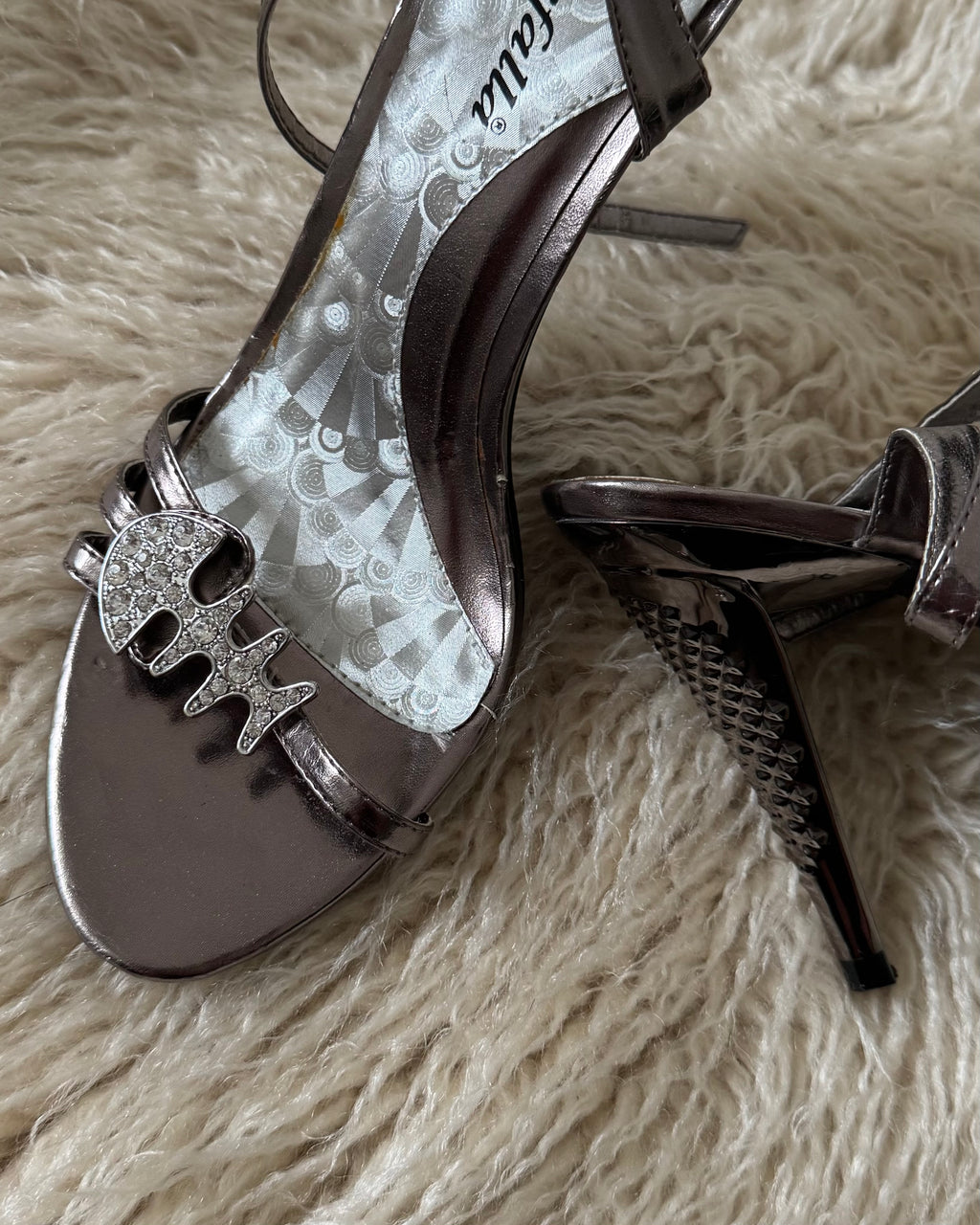 Fish bones heels. Size 39