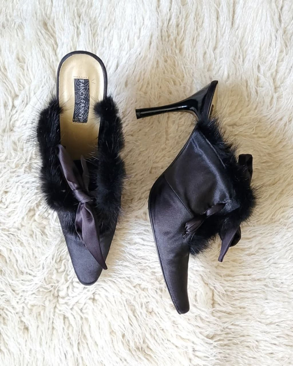 Fur/satin mules. Size 39/40