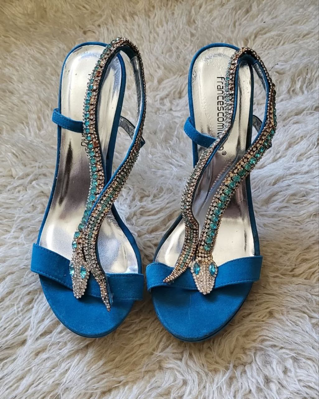 Blue snakes. Size 38
