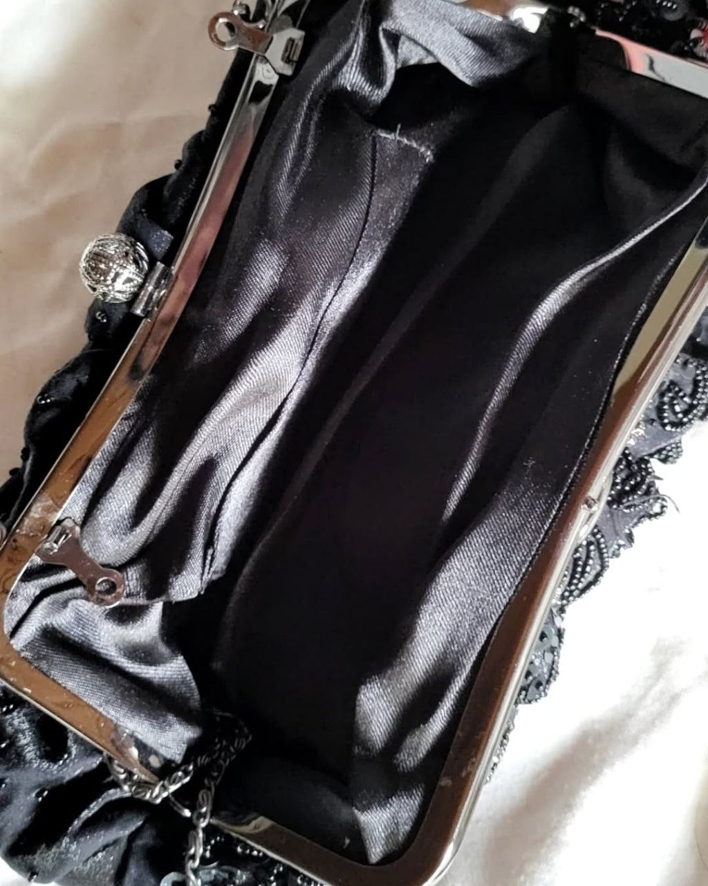 Femme fatale clutch