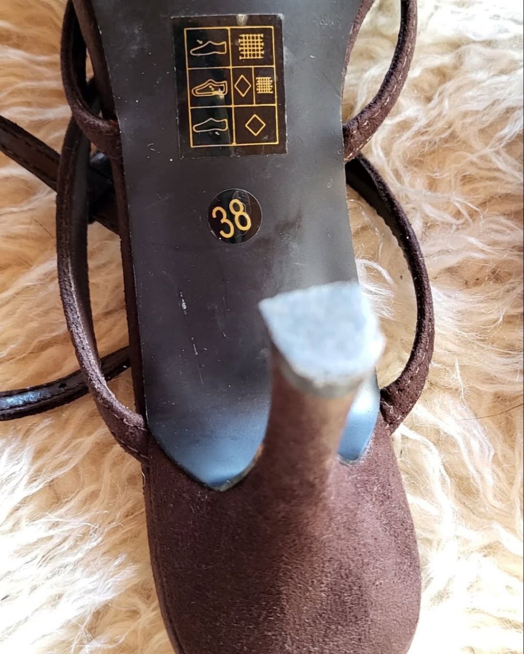 Blue stone. Size 38