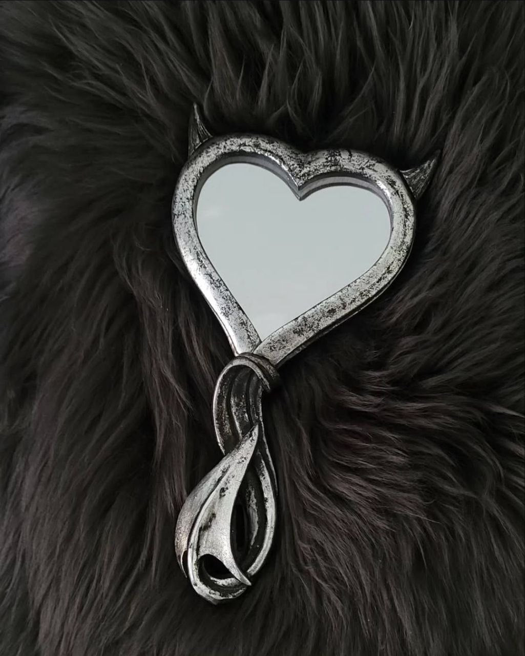 Femme fatale mirror