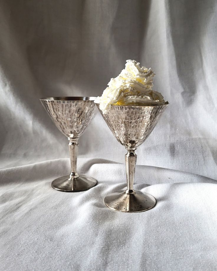 1900 cocktail. Set of 2