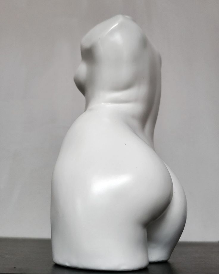 Femme vase