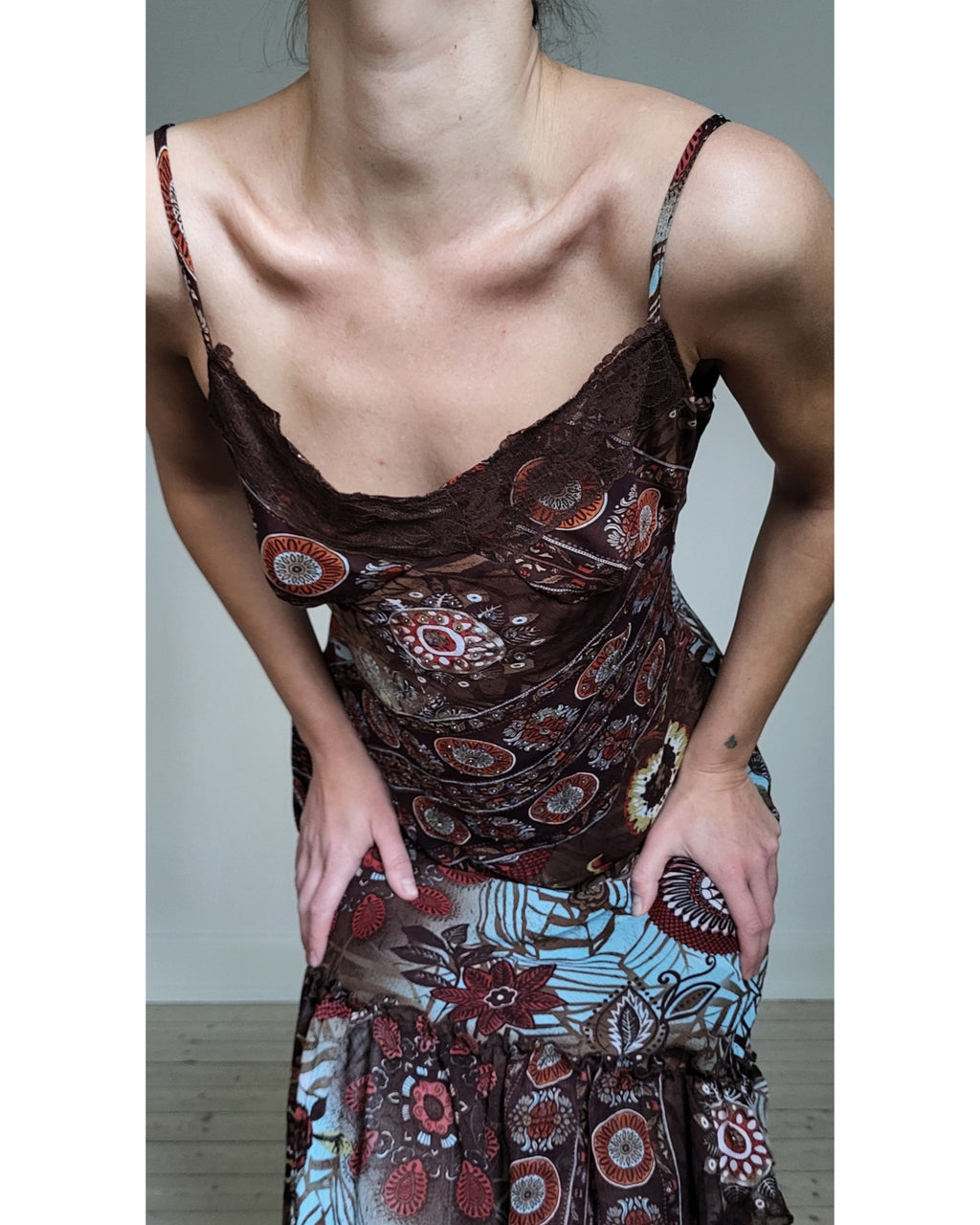 Gentle feminine midi