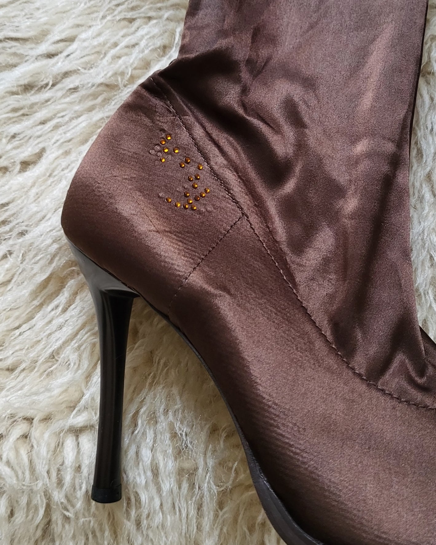 Satin leather. Size 38