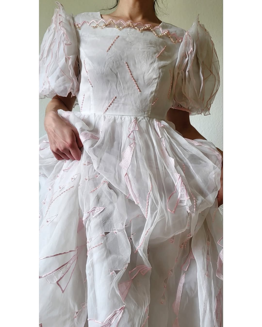 Naive white
