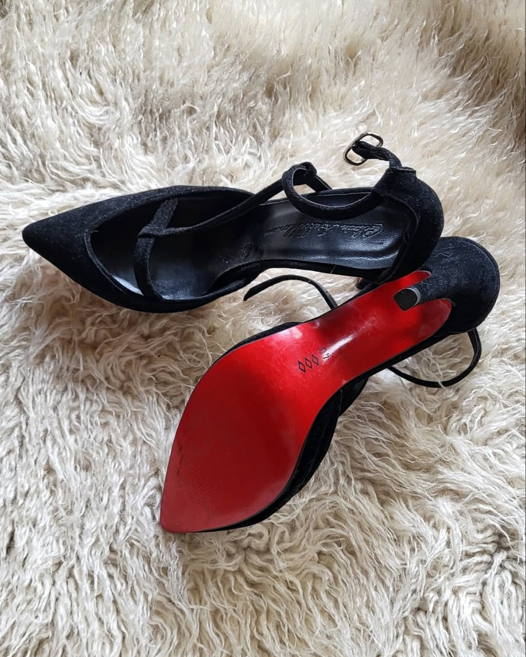 Femme fatale. Size 39